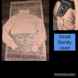 Forever21 turtle neck size small